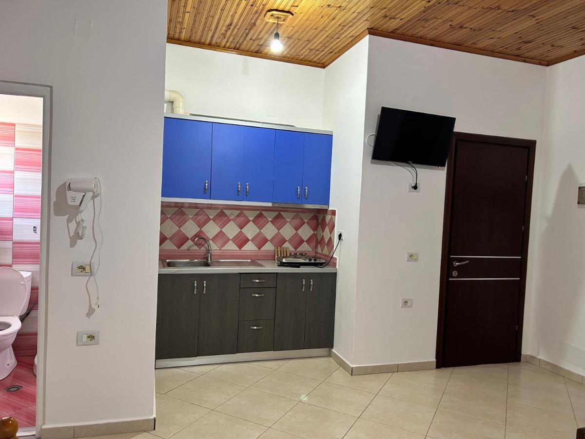 Guesthouse Dollomaja Ksamil Eksteriør billede