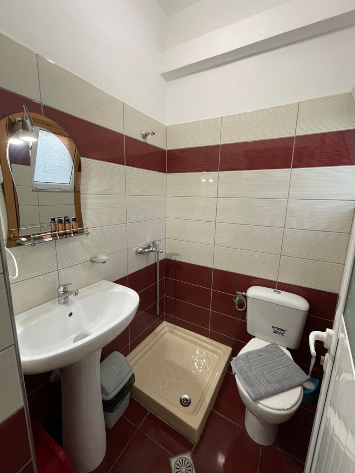 Guesthouse Dollomaja Ksamil Eksteriør billede